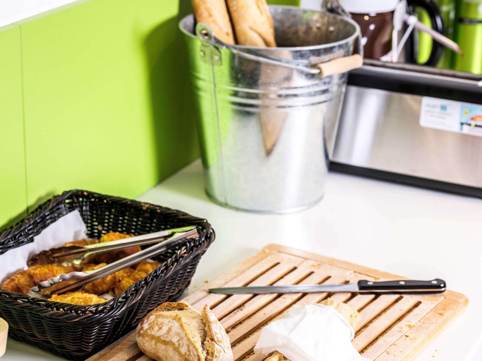 Hotel Ibis Styles Sarrebourg Esterno foto